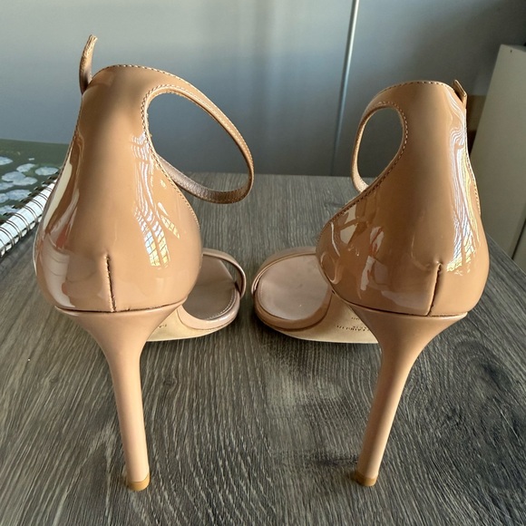 Saint Laurent Chic Tan Stiletto Heels - Picture 4 of 12